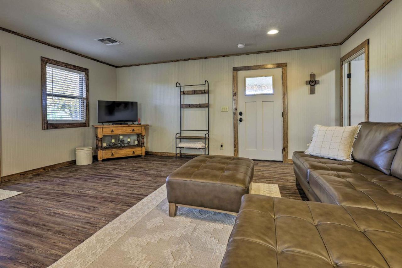 Cozy Fredericksburg Studio Near Wineries! Buitenkant foto